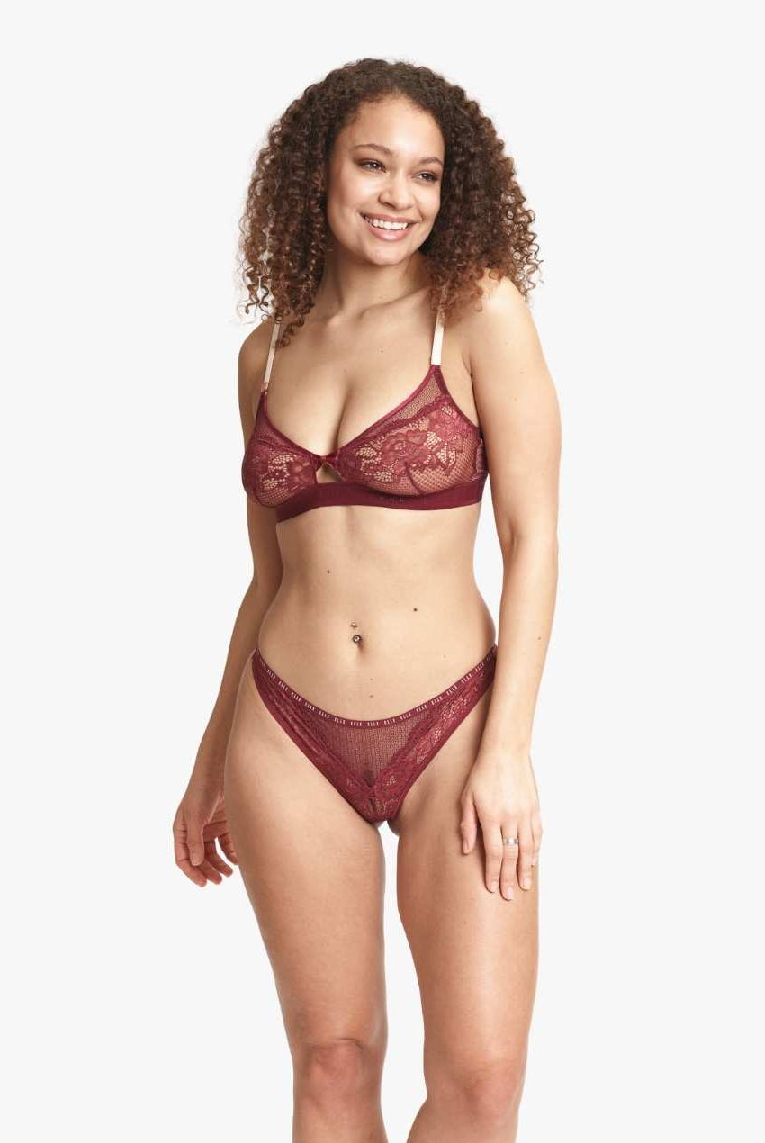 ELLE 24/7 Lace Thong - Chocolate Truffle 24/7 Lace